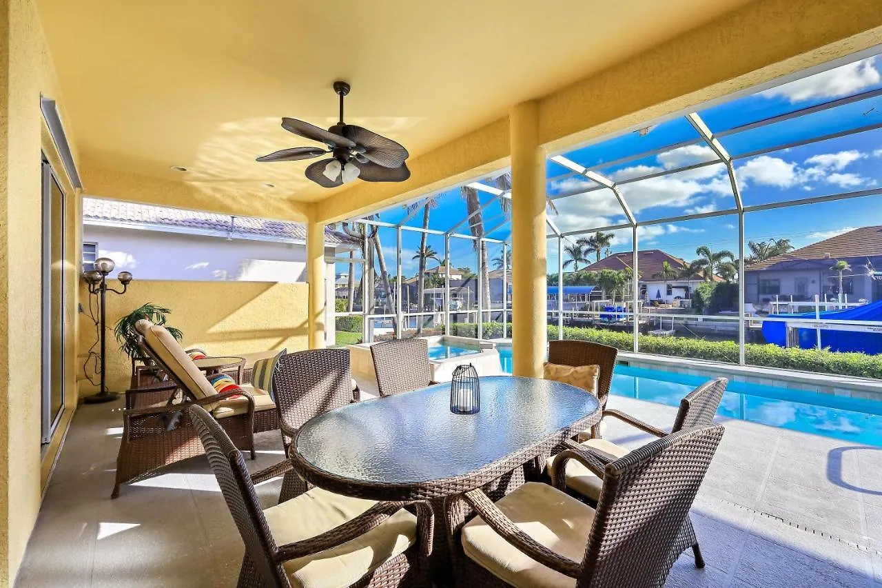 Holiday home 1611 Almeria Court *