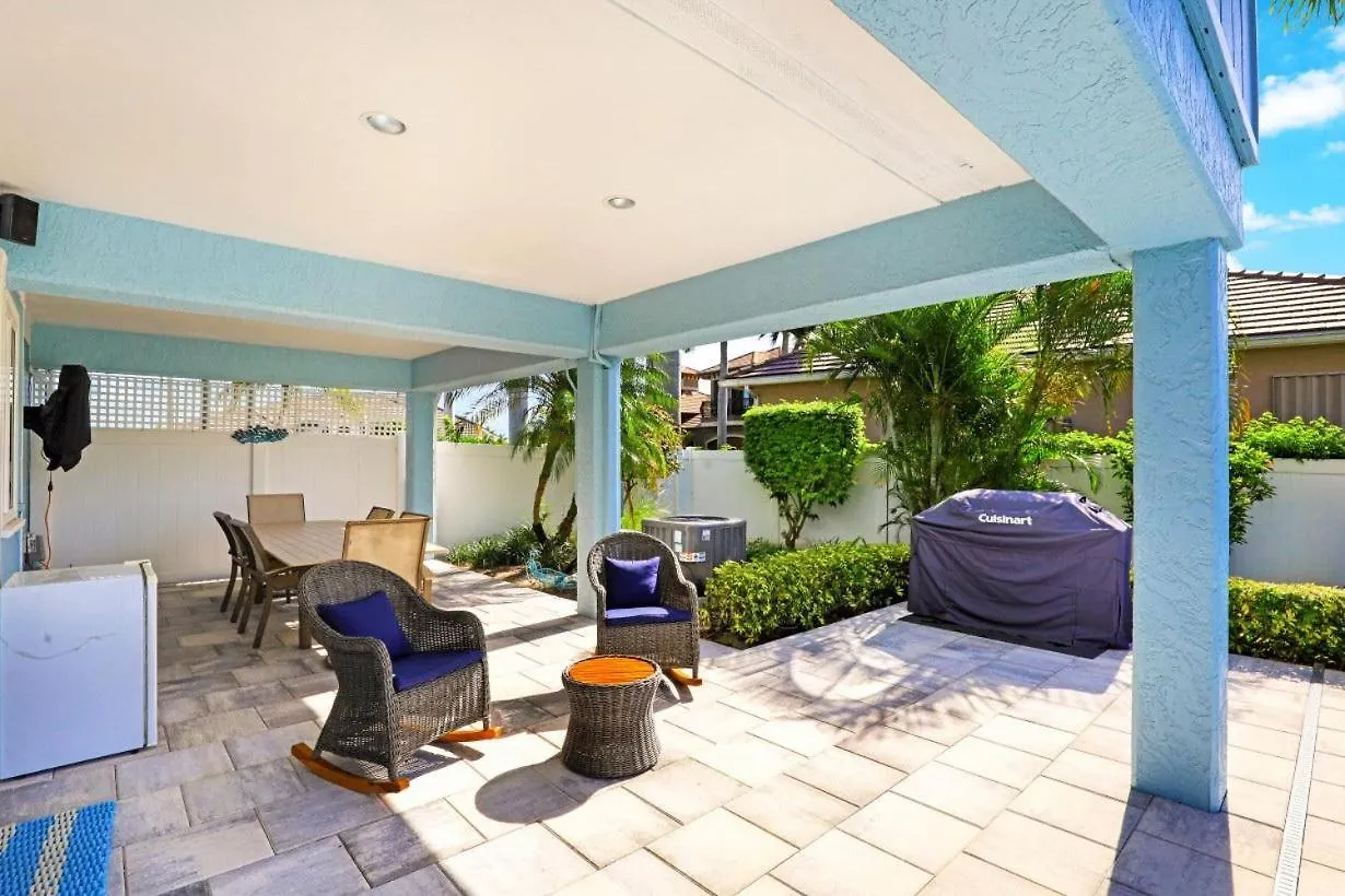 1187 Bond Court