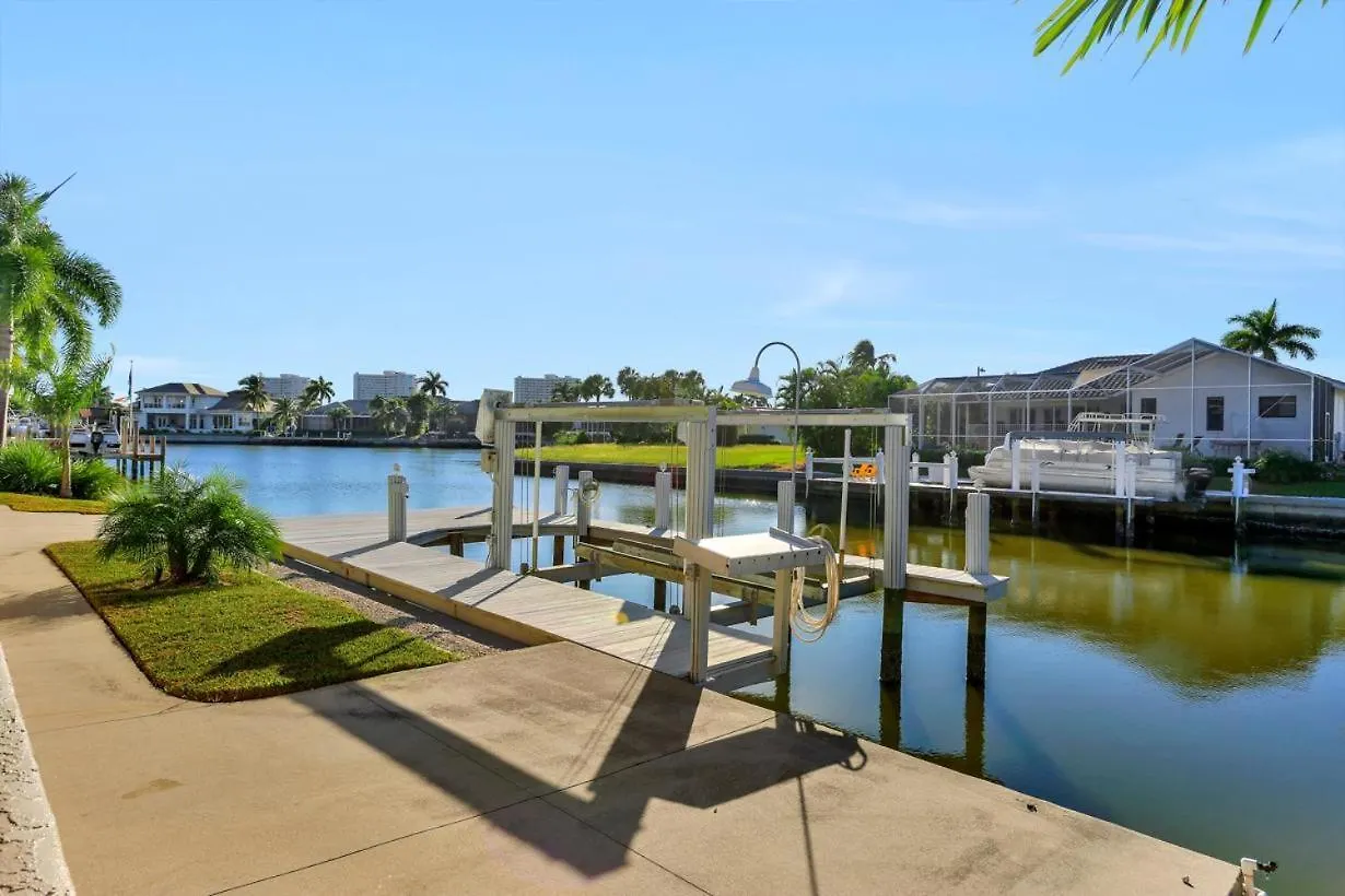 520 Century Drive Holiday home Marco Island