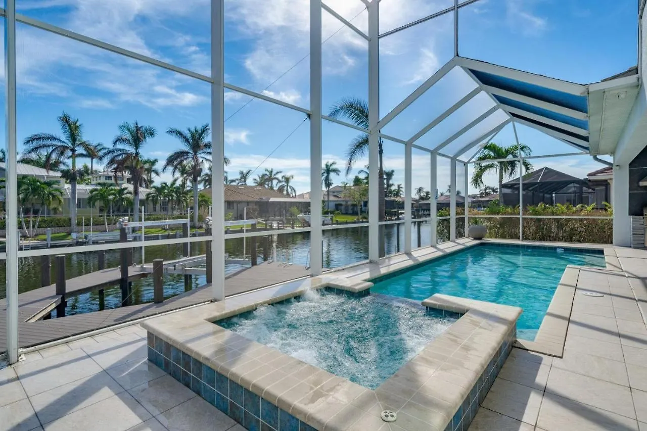 2017 Built Waterfront W/ Heated Pool, Hot Tub & Two Master Holiday home Marco Island