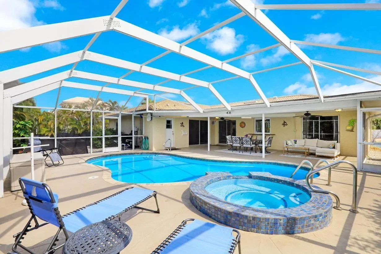 232 Tahiti Road Holiday home