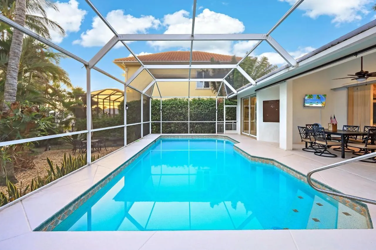 Holiday home 389 Colonial Avenue *