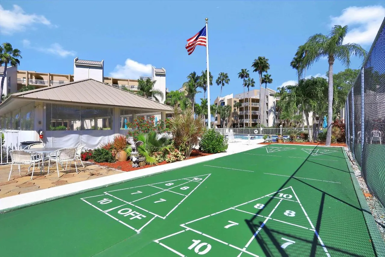 Eagle Cay Building 3-305 *