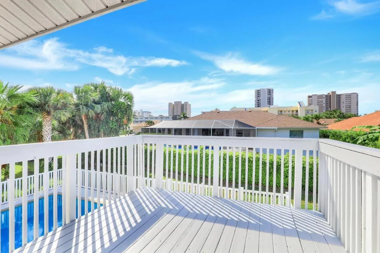864 Swan Drive