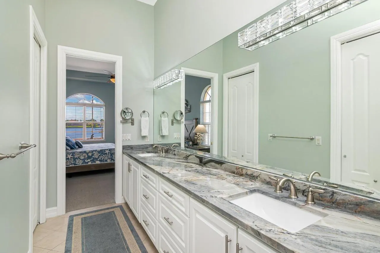 123 Landmark Street Holiday home Marco Island