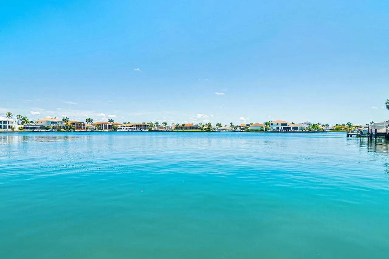 123 Landmark Street Holiday home Marco Island