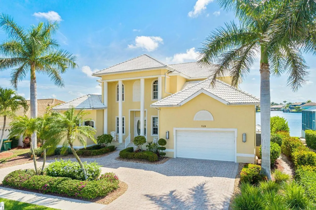 123 Landmark Street Holiday home Marco Island
