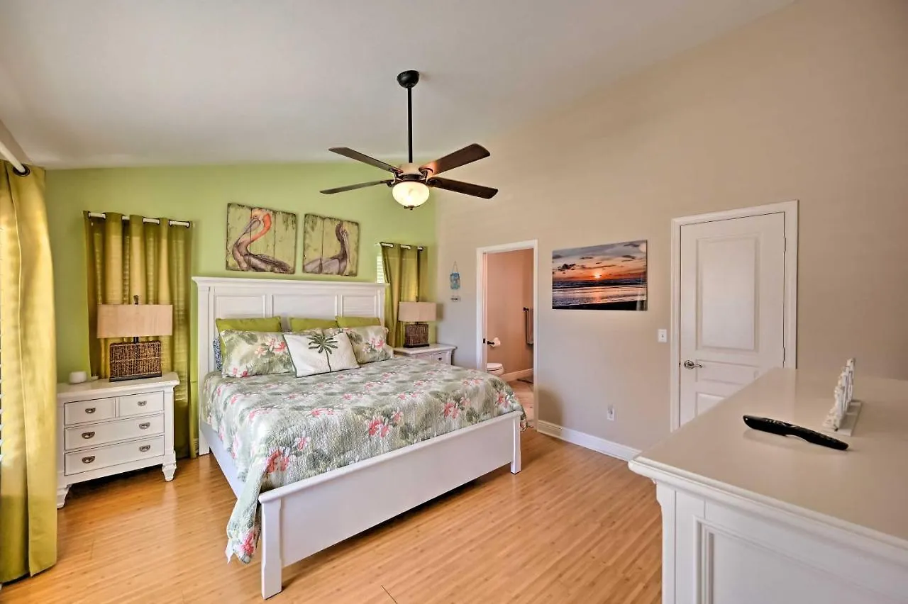 House With Heated Pool And Grill - Walk To Beach!