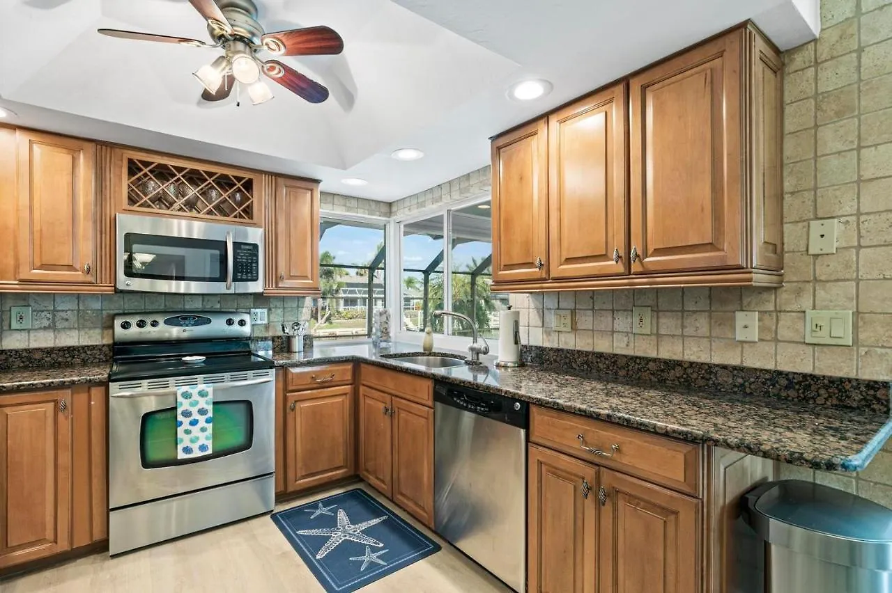 Grove Marco 3br Waterfront Heated Pool & Dock Holiday home Marco Island