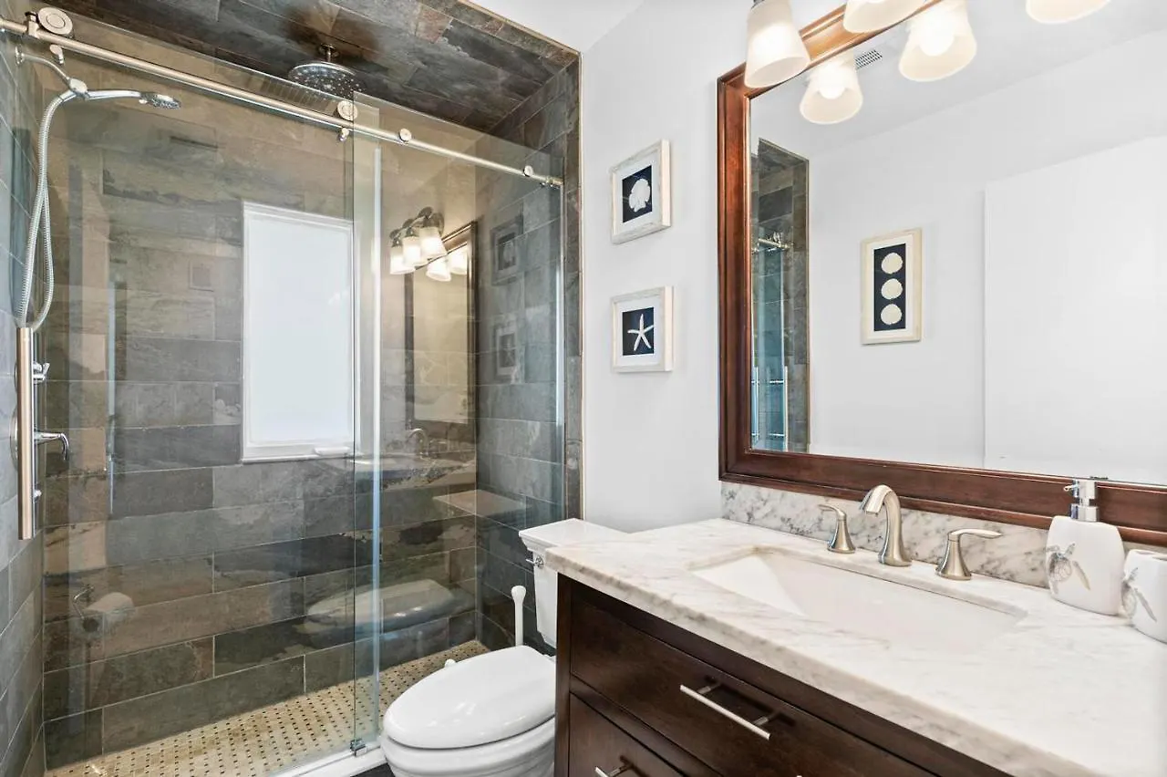 Grove Marco 3br Waterfront Heated Pool & Dock