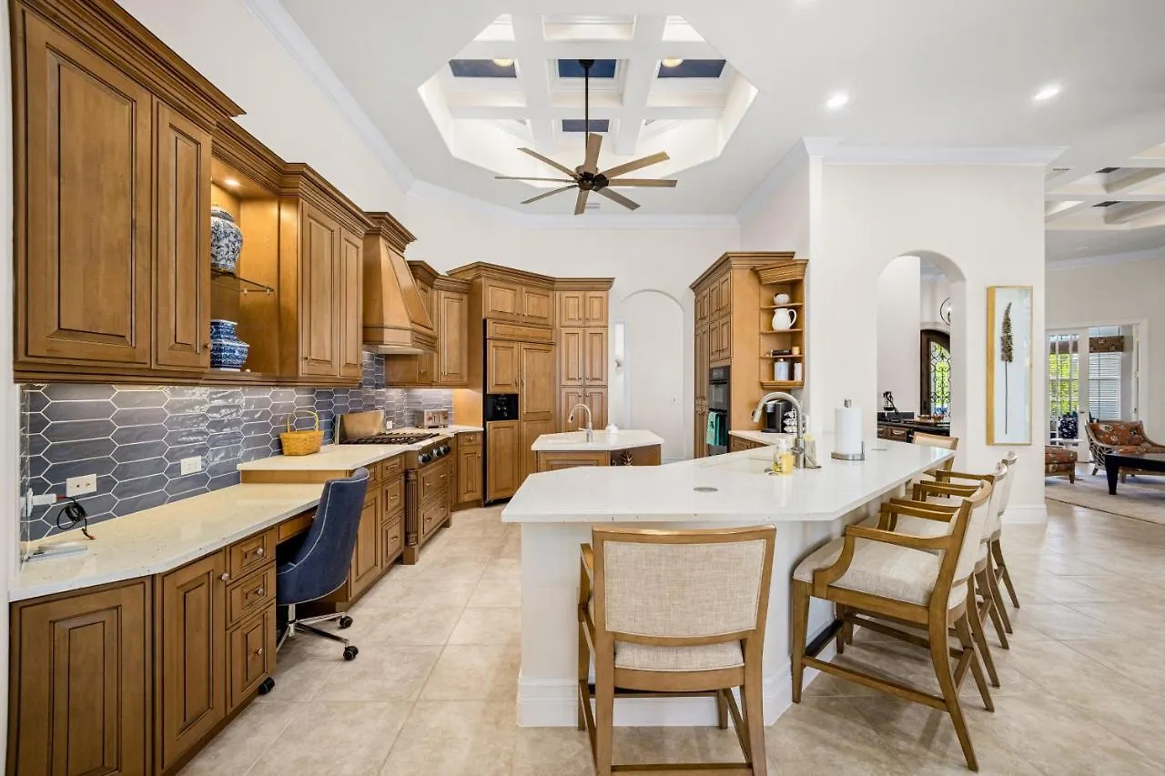 Luxury In Collingswood Holiday home