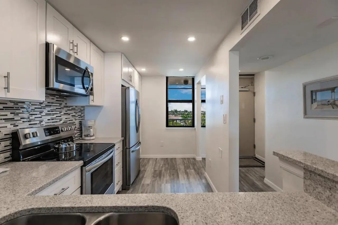 Beachfront I Full Coastal Contemporary Renovation Holiday home Marco Island
