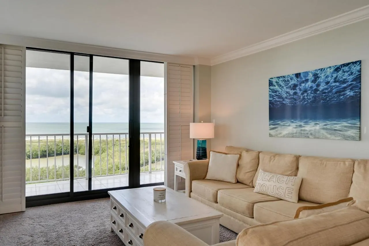 Cozy Coastal With Pool Access Steps To Beach! Apartment Marco Island