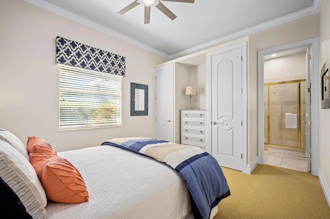 Luxury In Collingswood * Marco Island