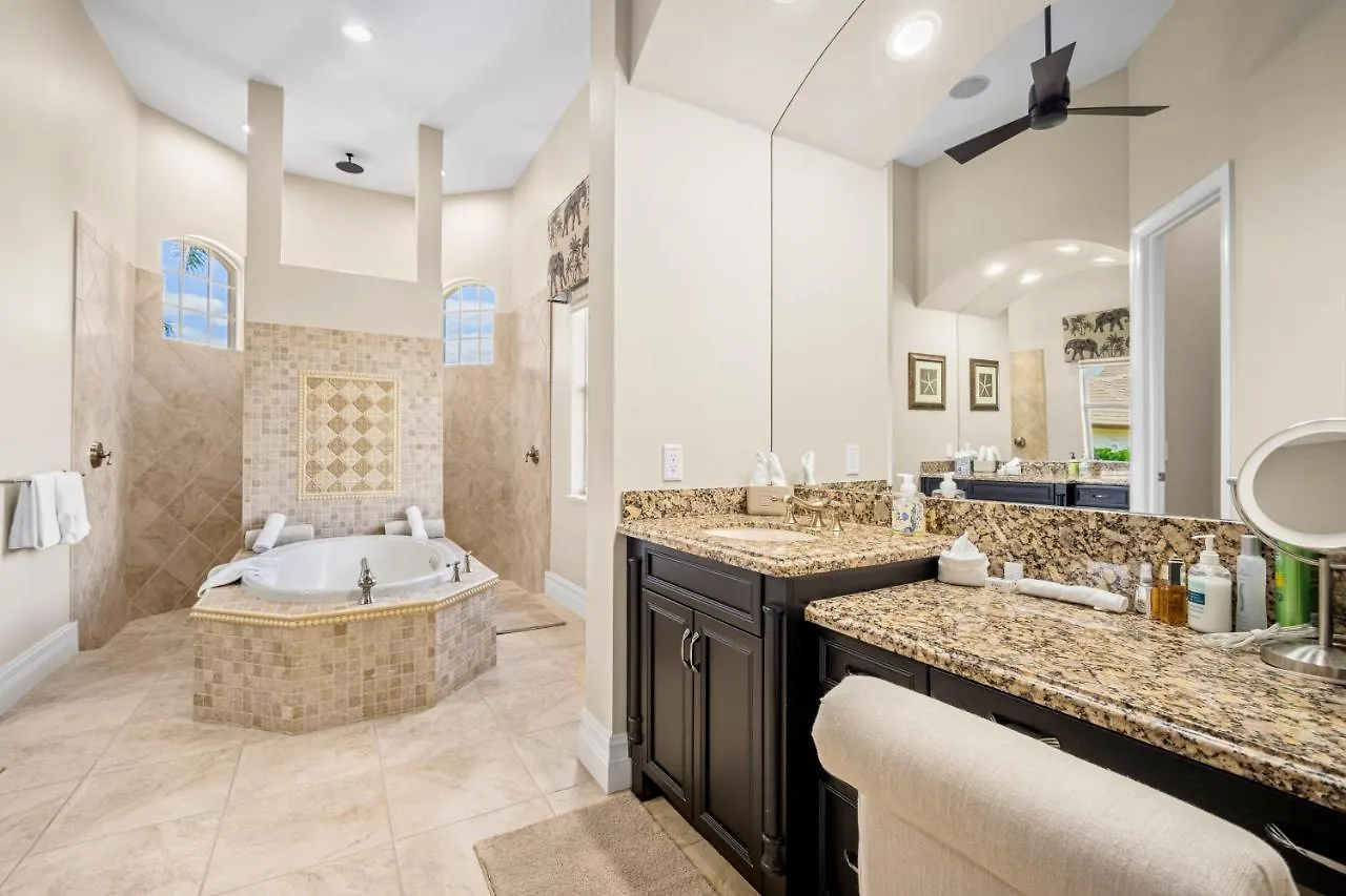 Holiday home Luxury In Collingswood Marco Island