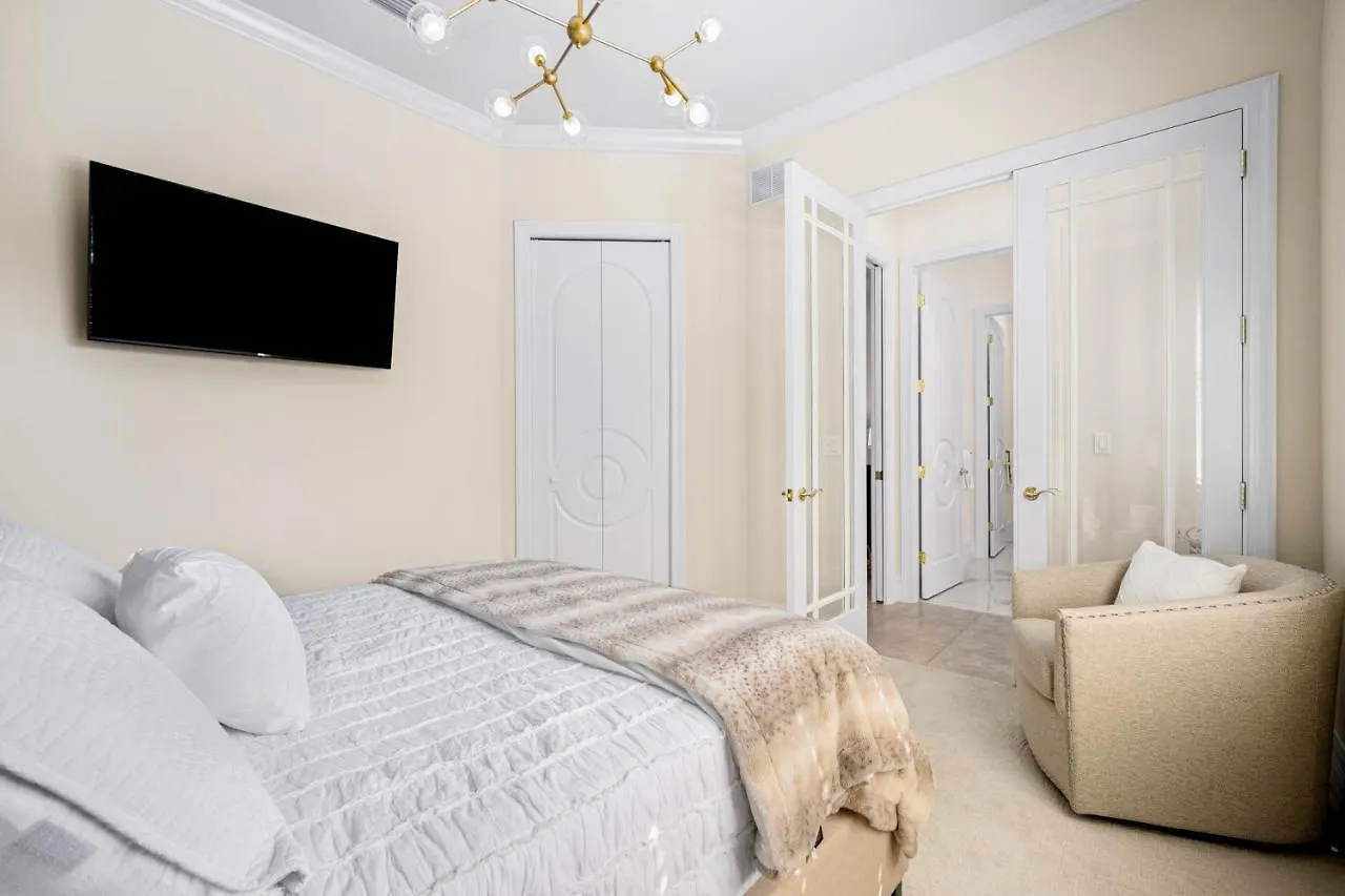 Luxury In Collingswood Holiday home