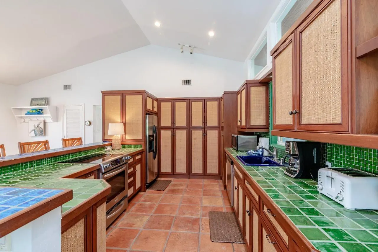 Holiday home Attention Beachgoers Short Distance To South Access Point *