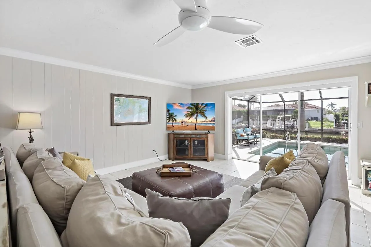 Holiday home 152 Leeward Court
