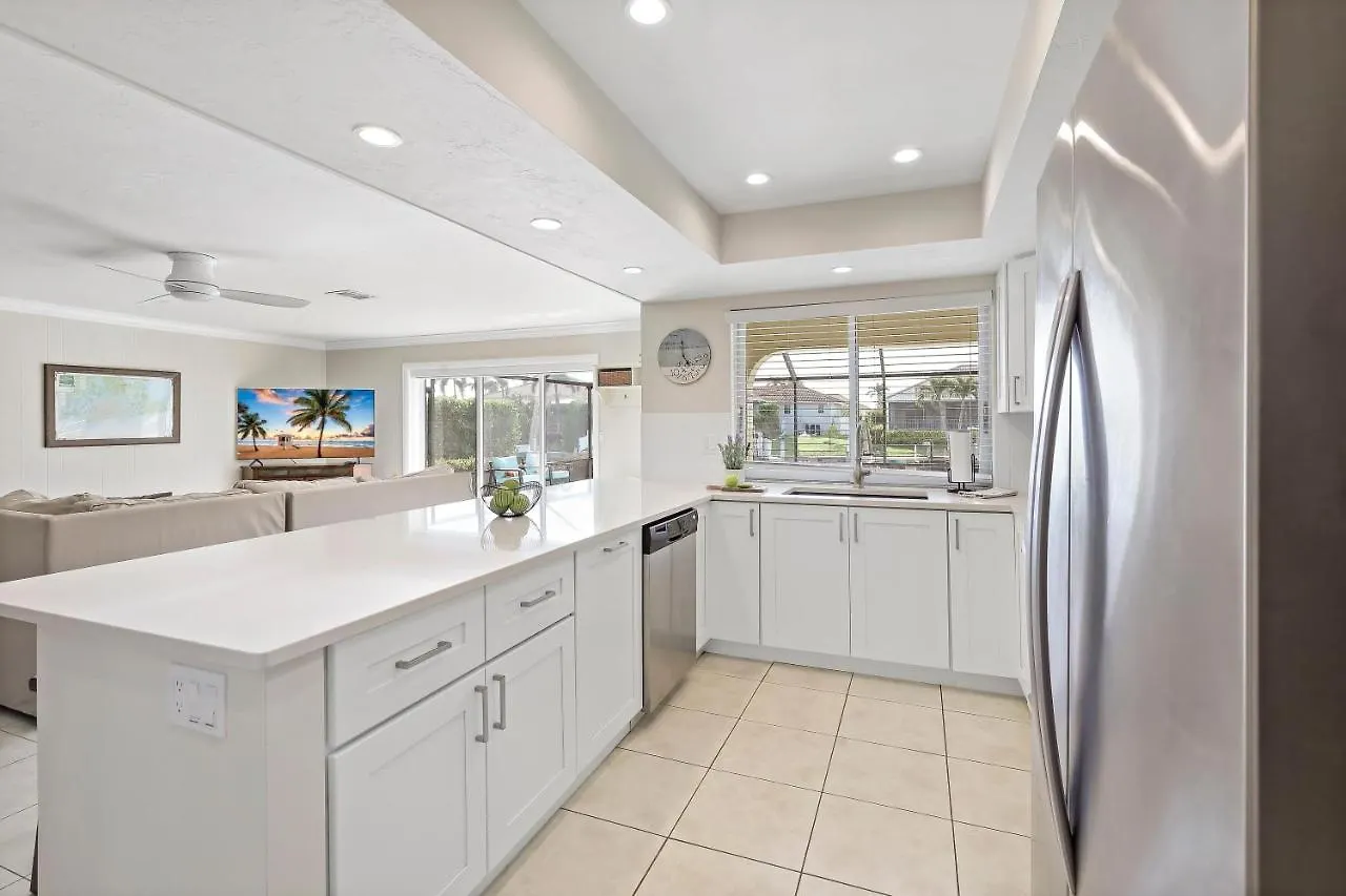 152 Leeward Court Holiday home Marco Island