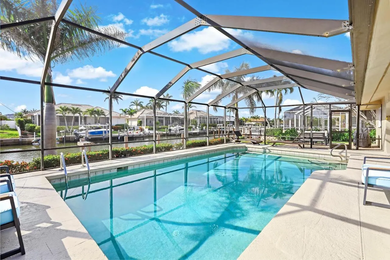 152 Leeward Court *