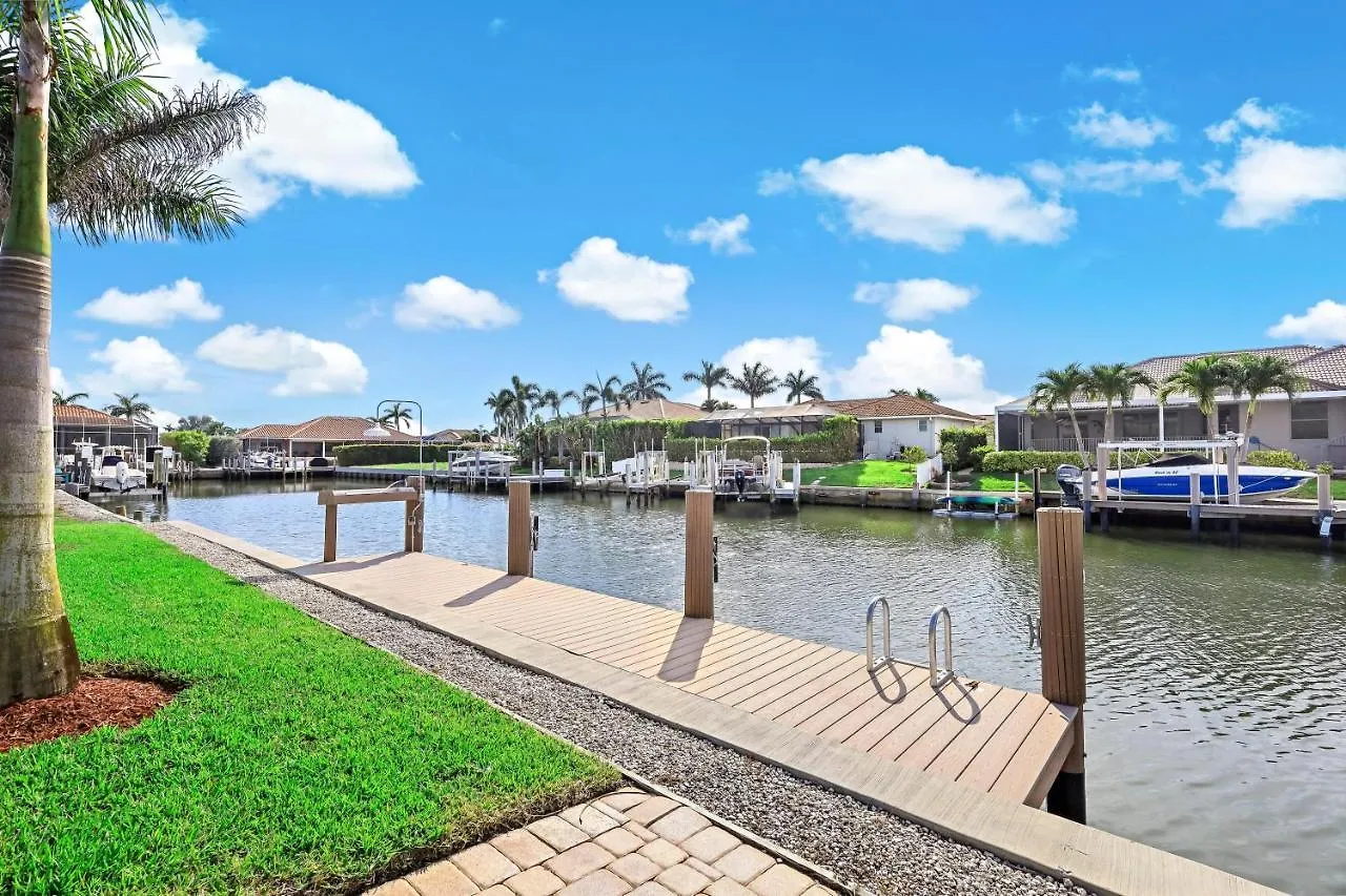 Holiday home 152 Leeward Court *
