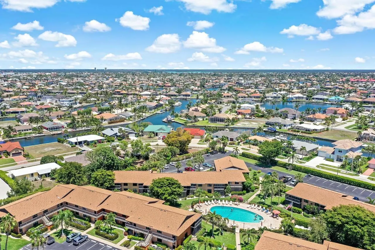 Mariner 9-207 Holiday home Marco Island