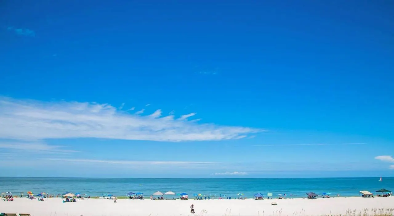 Holiday home Soft, Sandy Beaches I Long Views From Premiere Over-sized Balcony! *