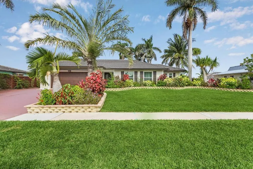 Villa Water Front Luxury Estate *
