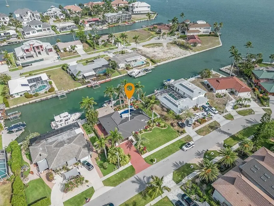 Villa Water Front Luxury Estate *