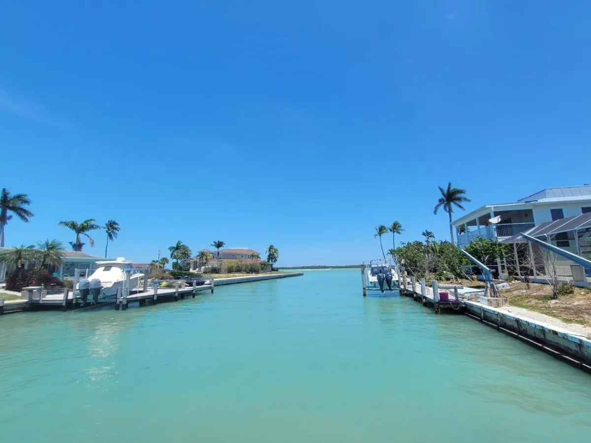 Water Front Luxury Estate Villa *