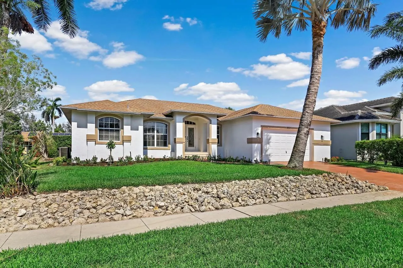 651 Lewis Court * Marco Island