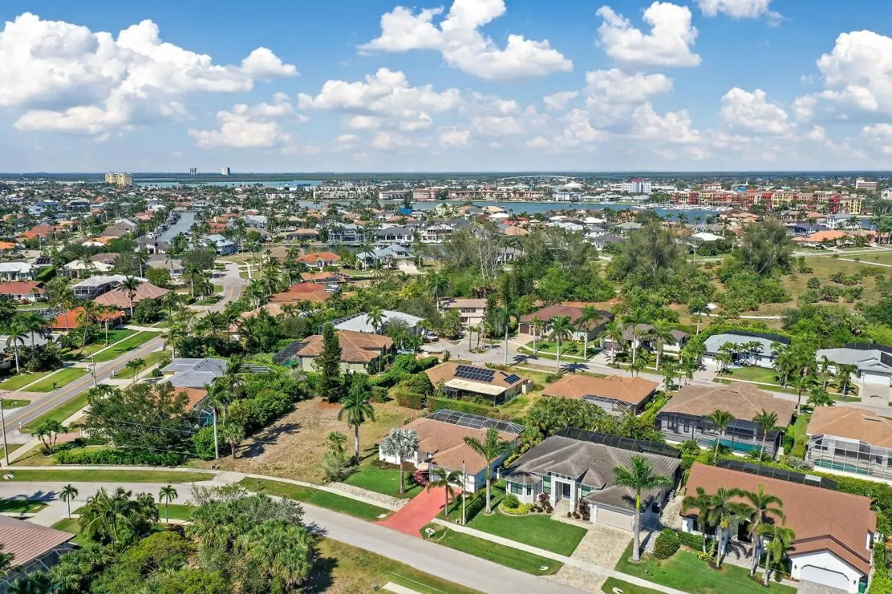 651 Lewis Court * Marco Island