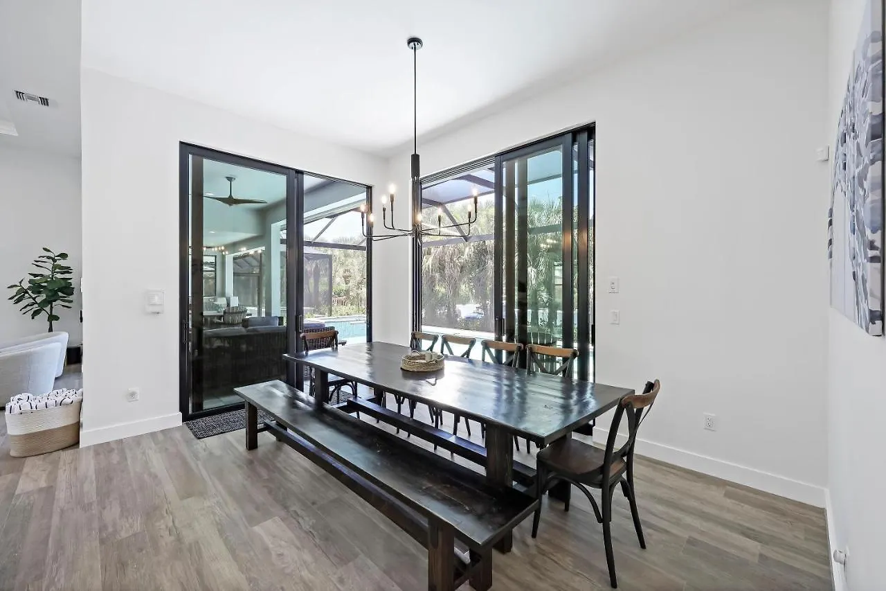 270 West Flamingo Circle *