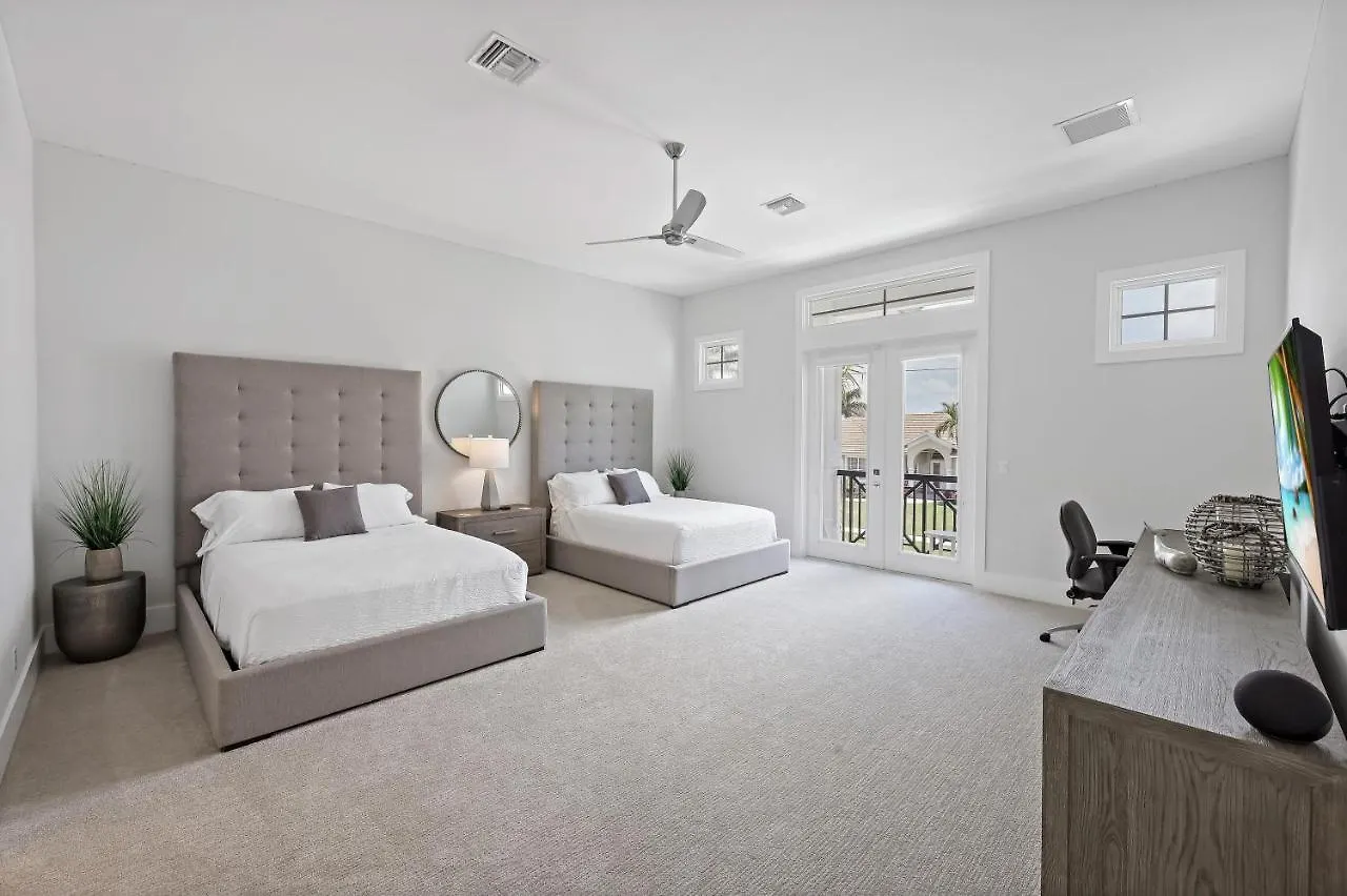 1153 Whiteheart Court * Marco Island