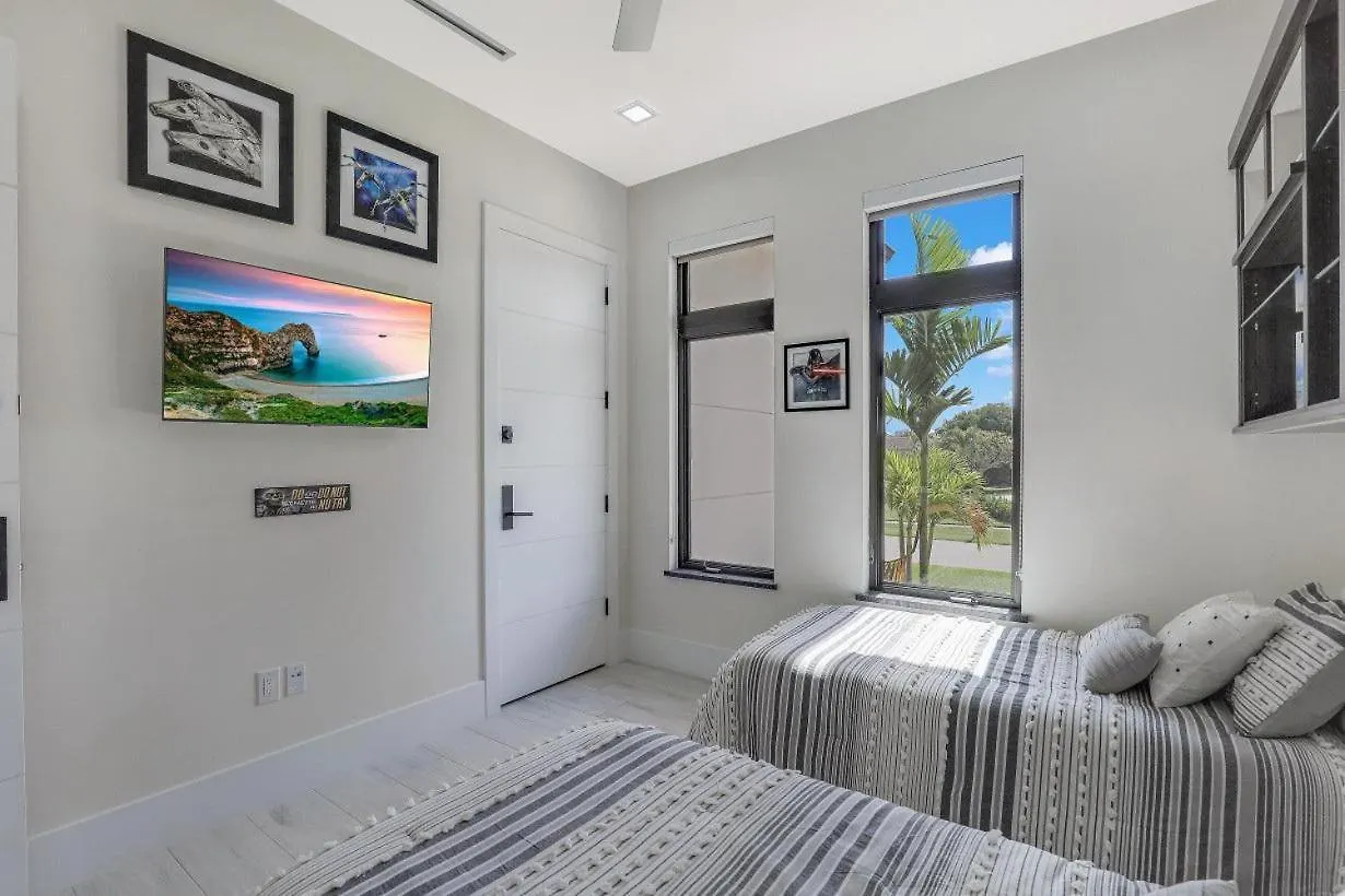 624 Seagrape Drive * Marco Island