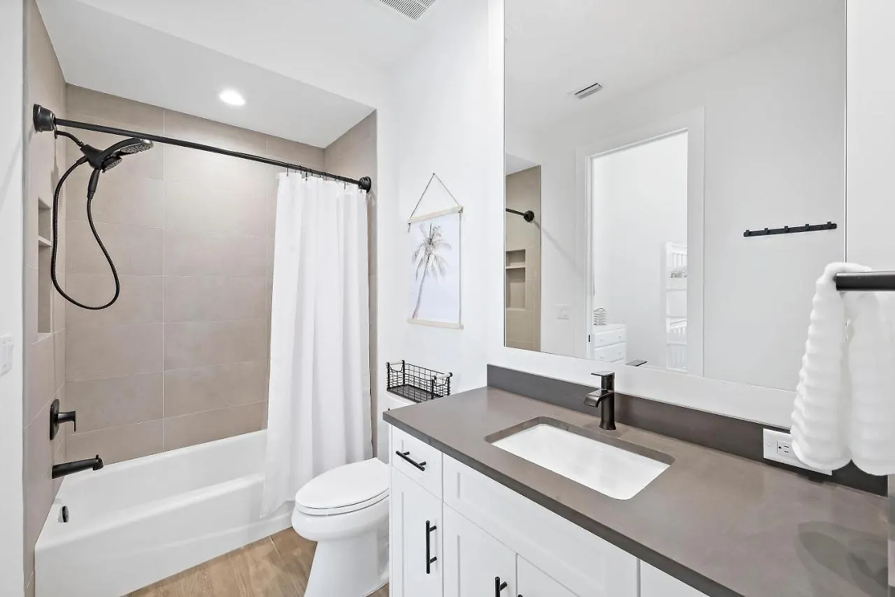 270 West Flamingo Circle * Marco Island