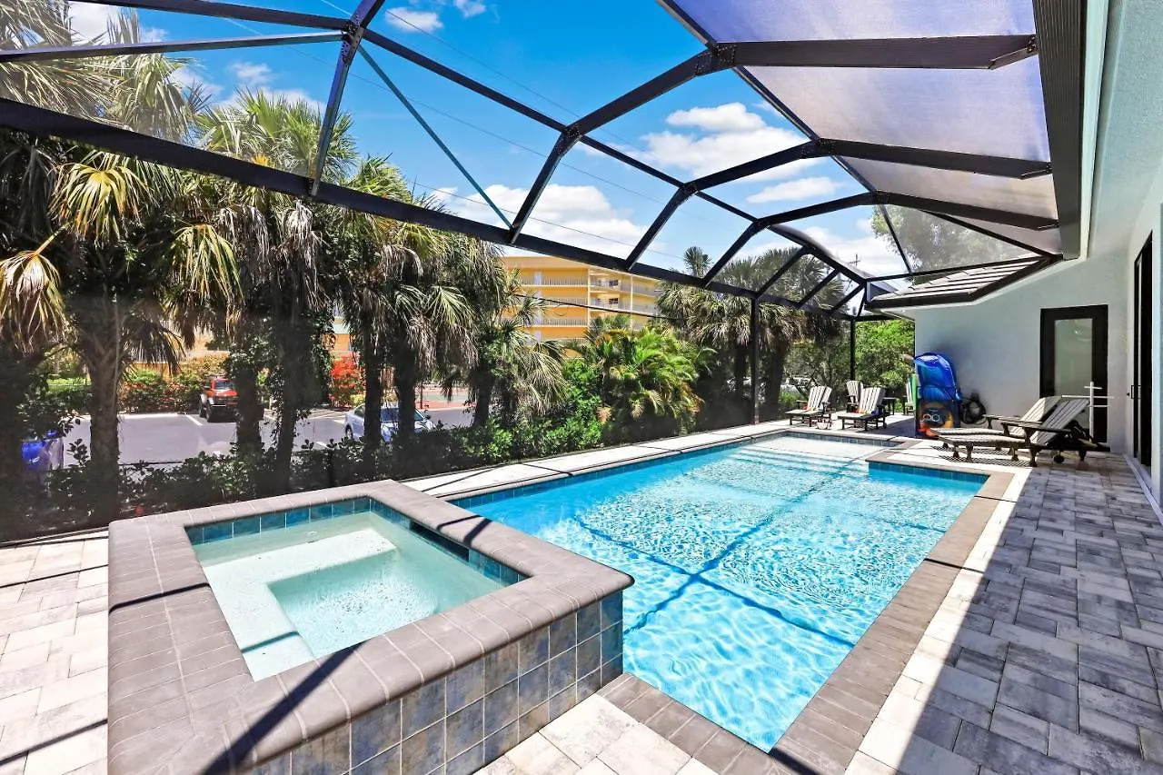 270 West Flamingo Circle *