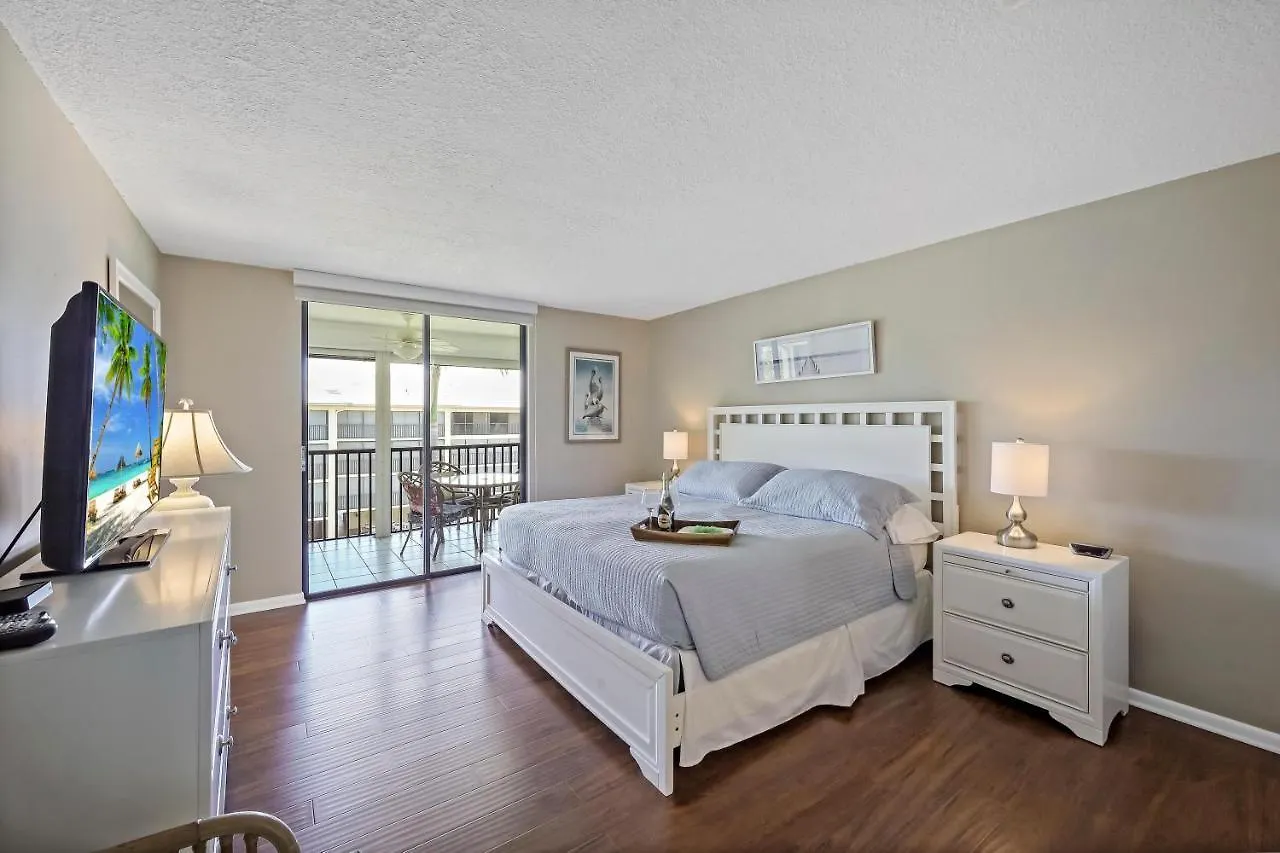 Island Club Ii 10 Holiday home Marco Island
