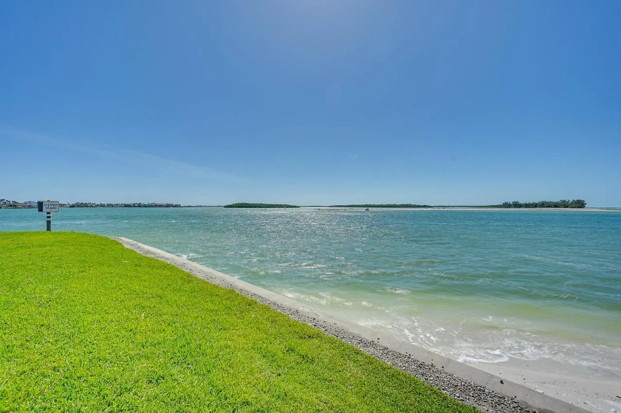 Apartment With Resort-style Amenities!