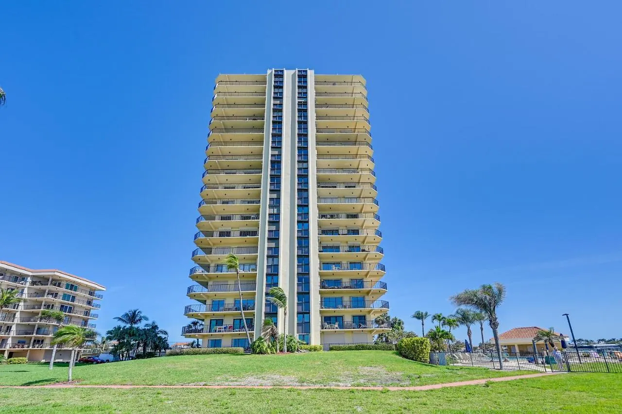 Apartment With Resort-style Amenities! *