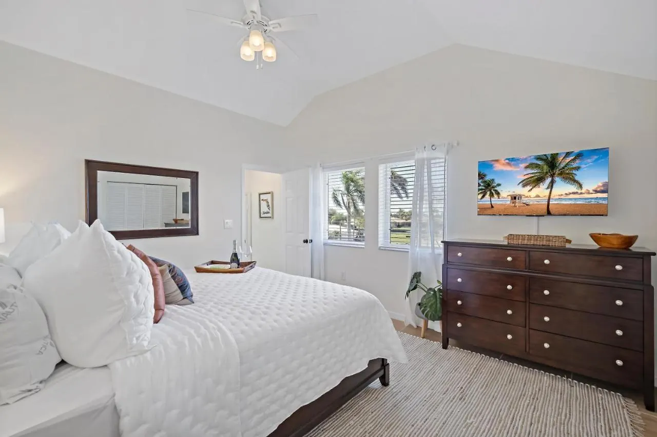 451 Pheasant Court * Marco Island