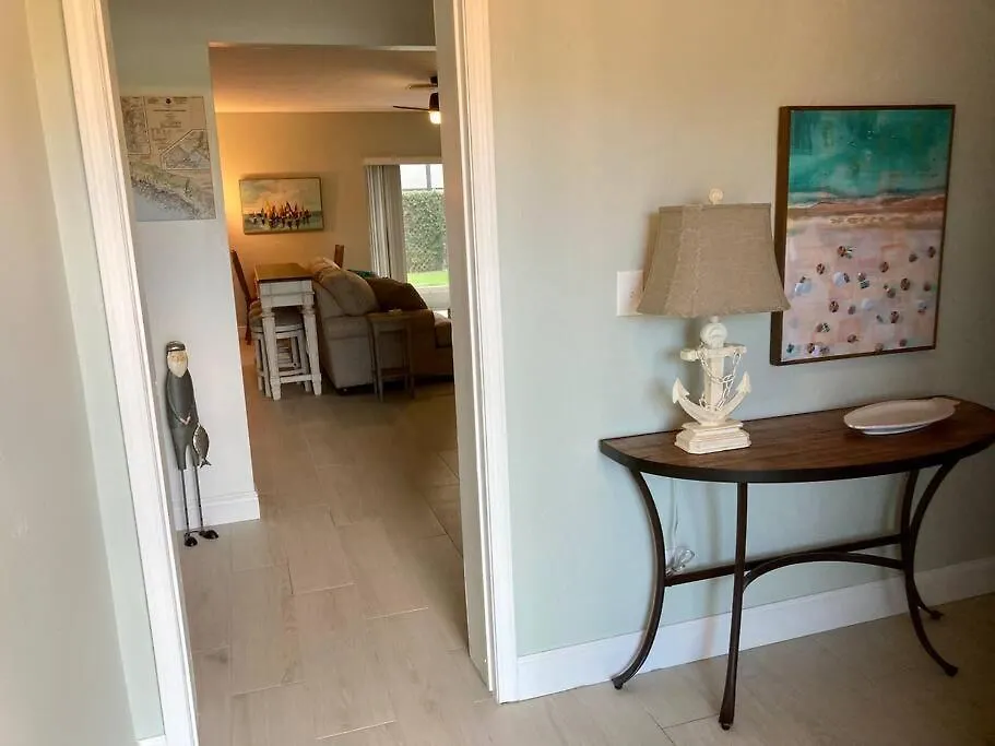 Stylish & Cheerful Marco W/ Awesome Location Holiday home Marco Island