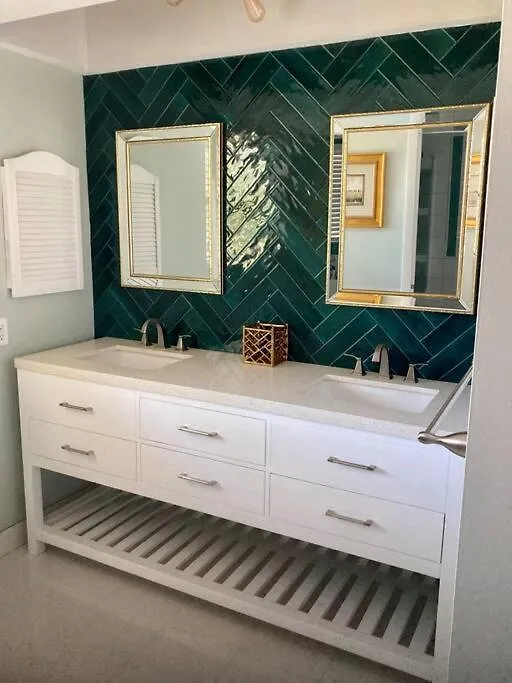 Stylish & Cheerful Marco W/ Awesome Location Holiday home
