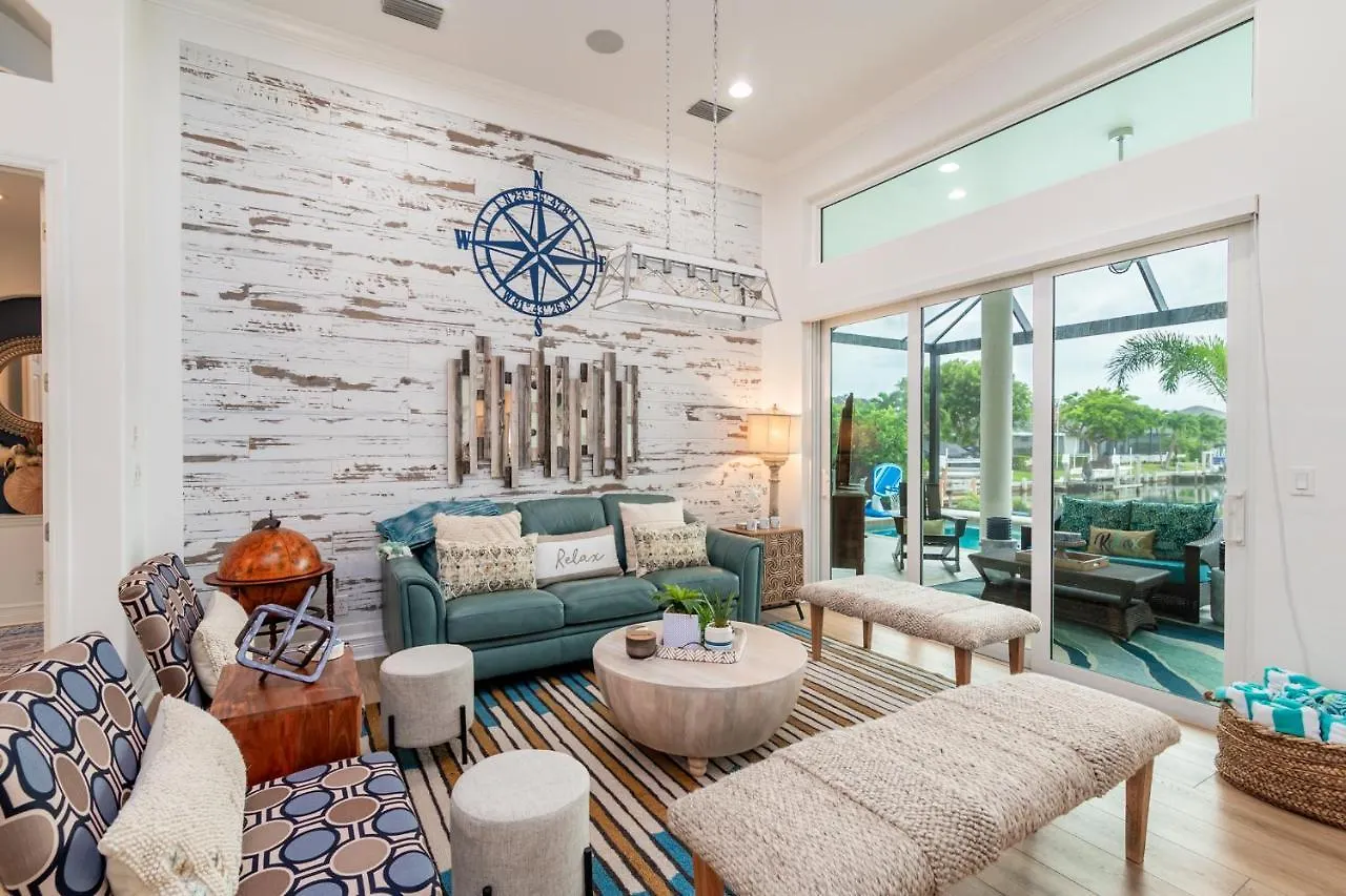 Goldenrod House Is Your Golden Ticket To Paradise! Holiday home *