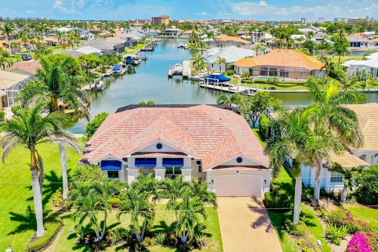 Holiday home Goldenrod House Is Your Golden Ticket To Paradise! Marco Island