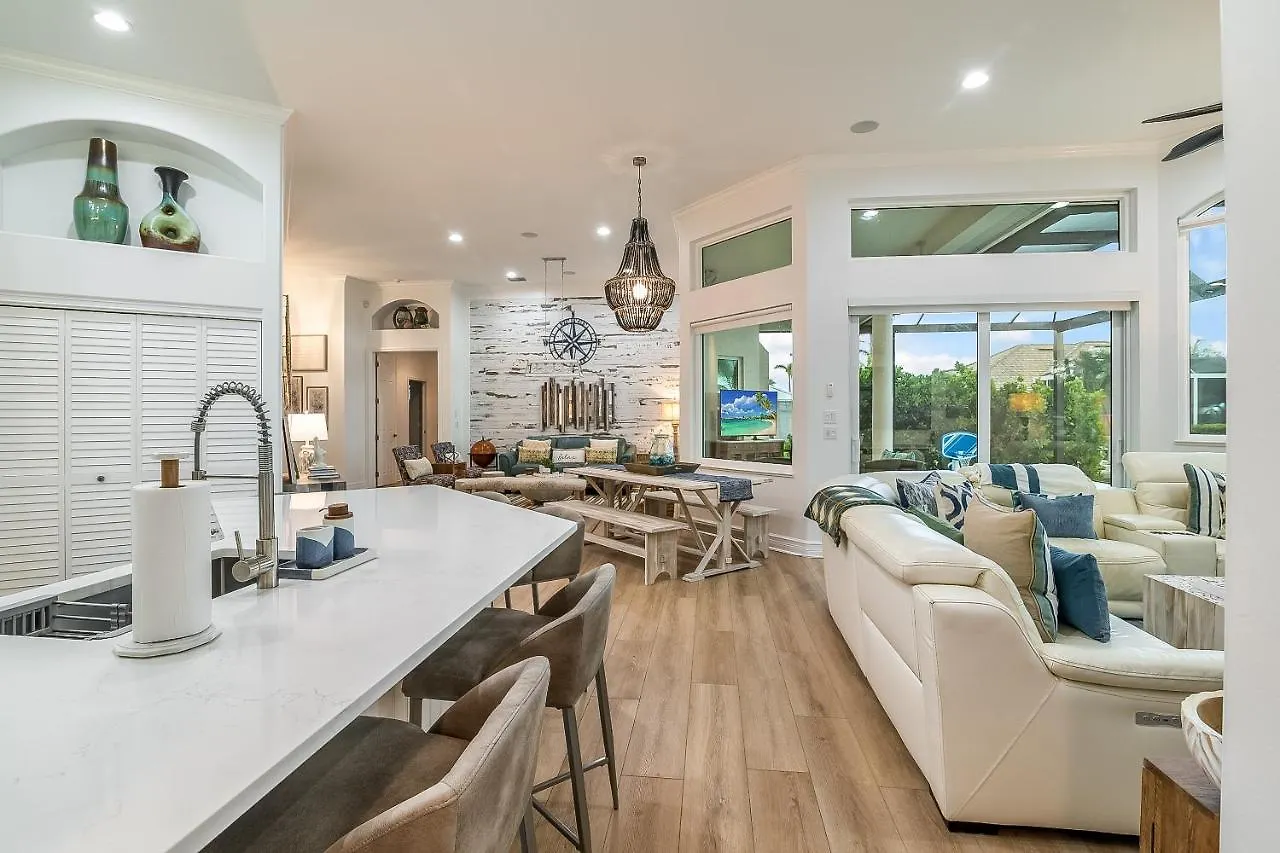 Holiday home Goldenrod House Is Your Golden Ticket To Paradise! Marco Island