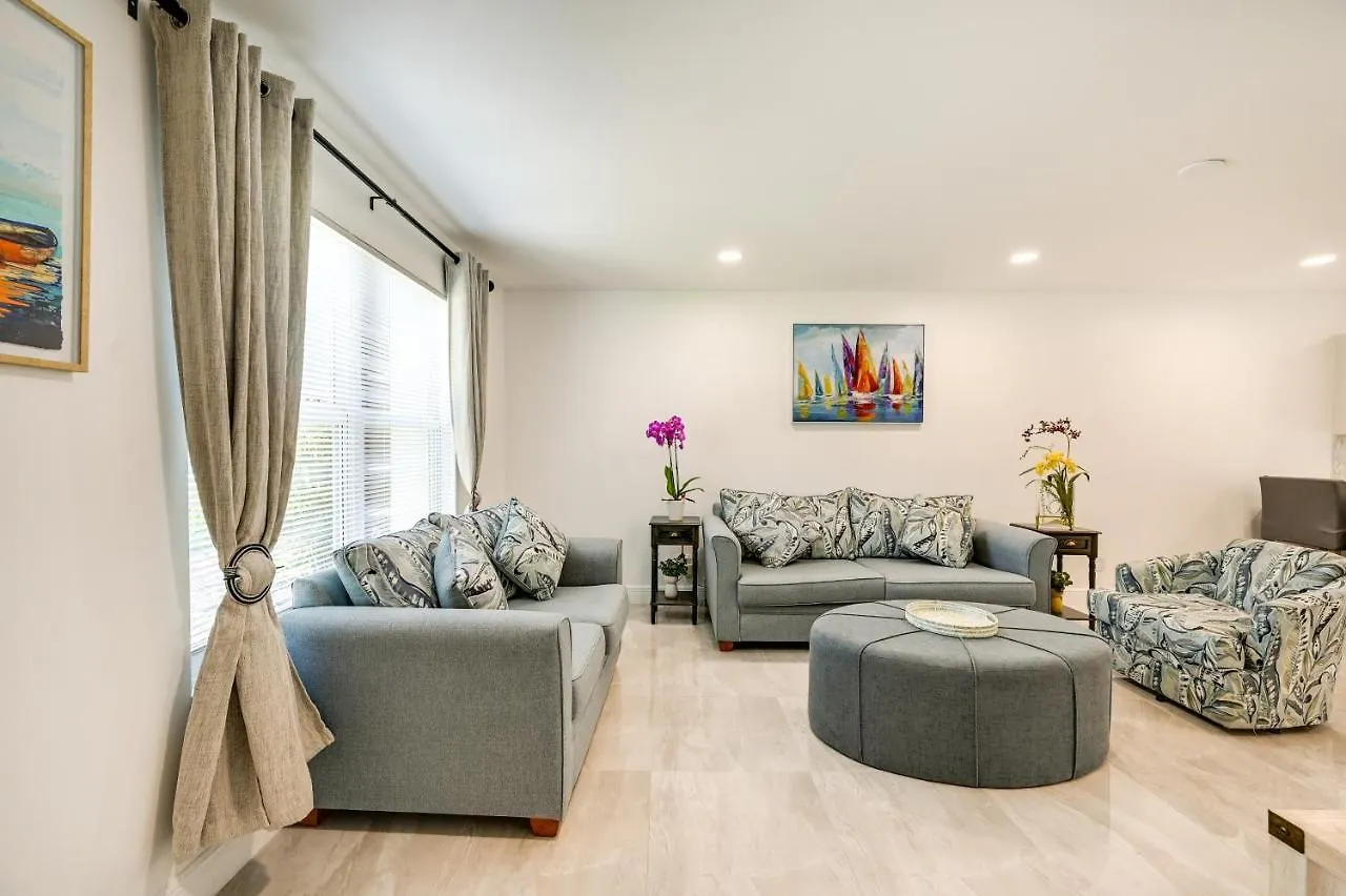 Townhome 2 Mi To Beaches! Holiday home