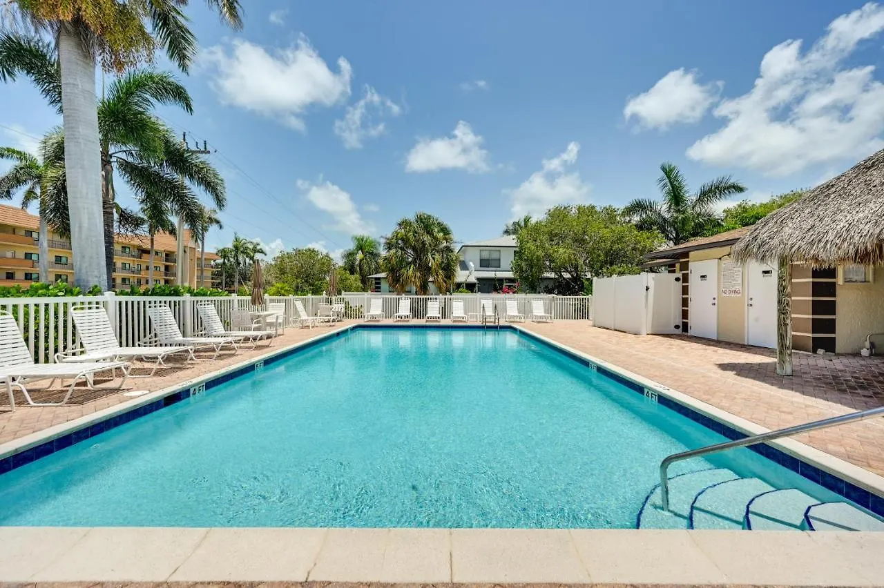Townhome 2 Mi To Beaches! Holiday home *