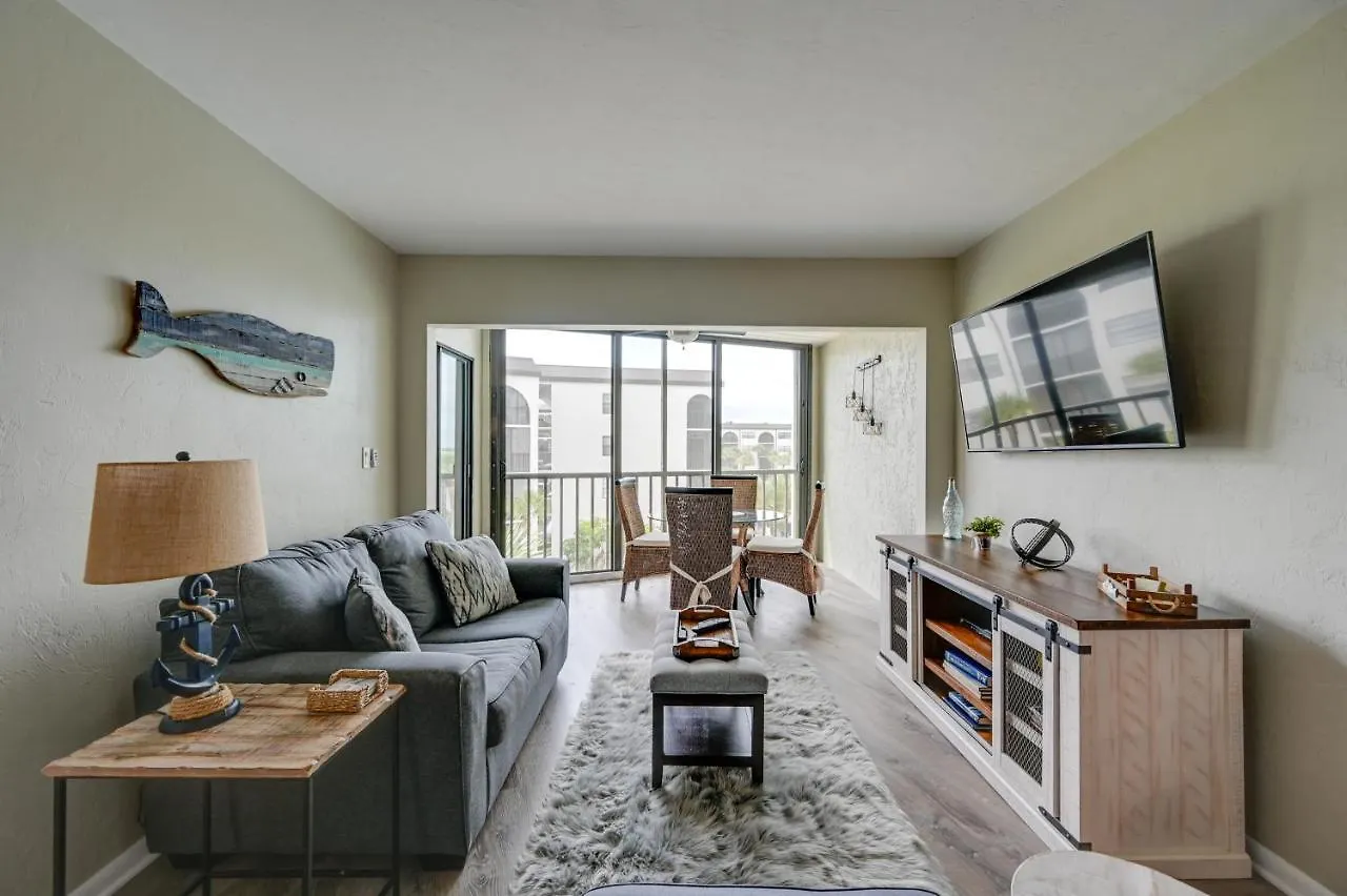 Waterfront With Pool And Hot Tub! Apartment Marco Island