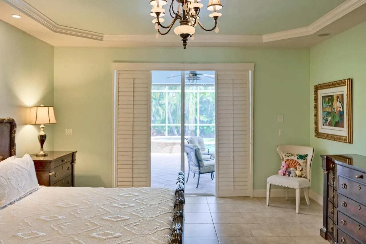 Marco Island's Gem Holiday home *